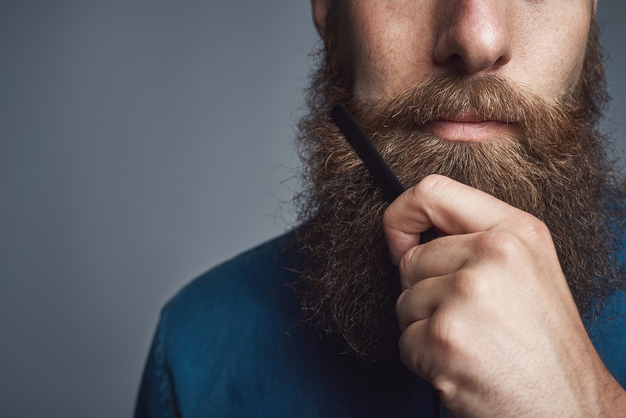 Przy użyciu jakich kosmetyków powinna przebiegać codzienna pielęgnacja brody?