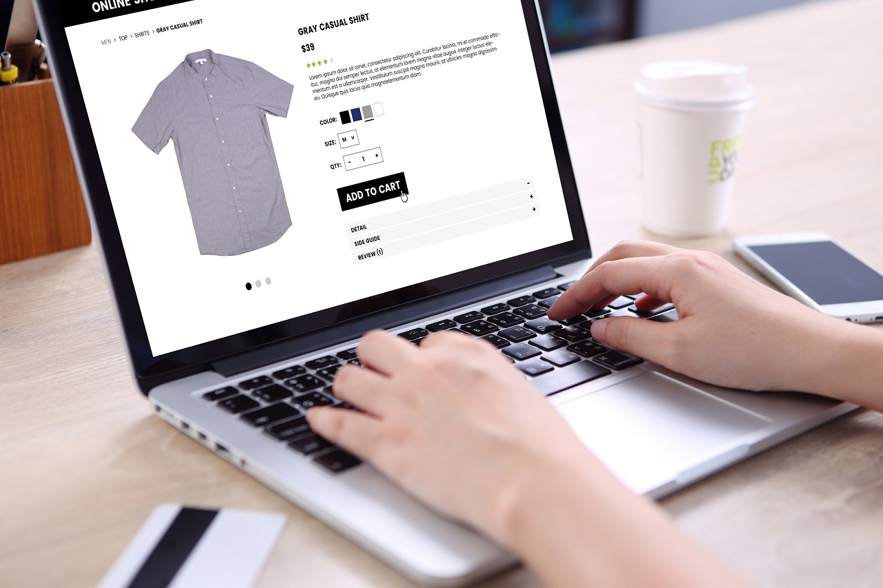 Kupowanie ubrań online – czy warto?